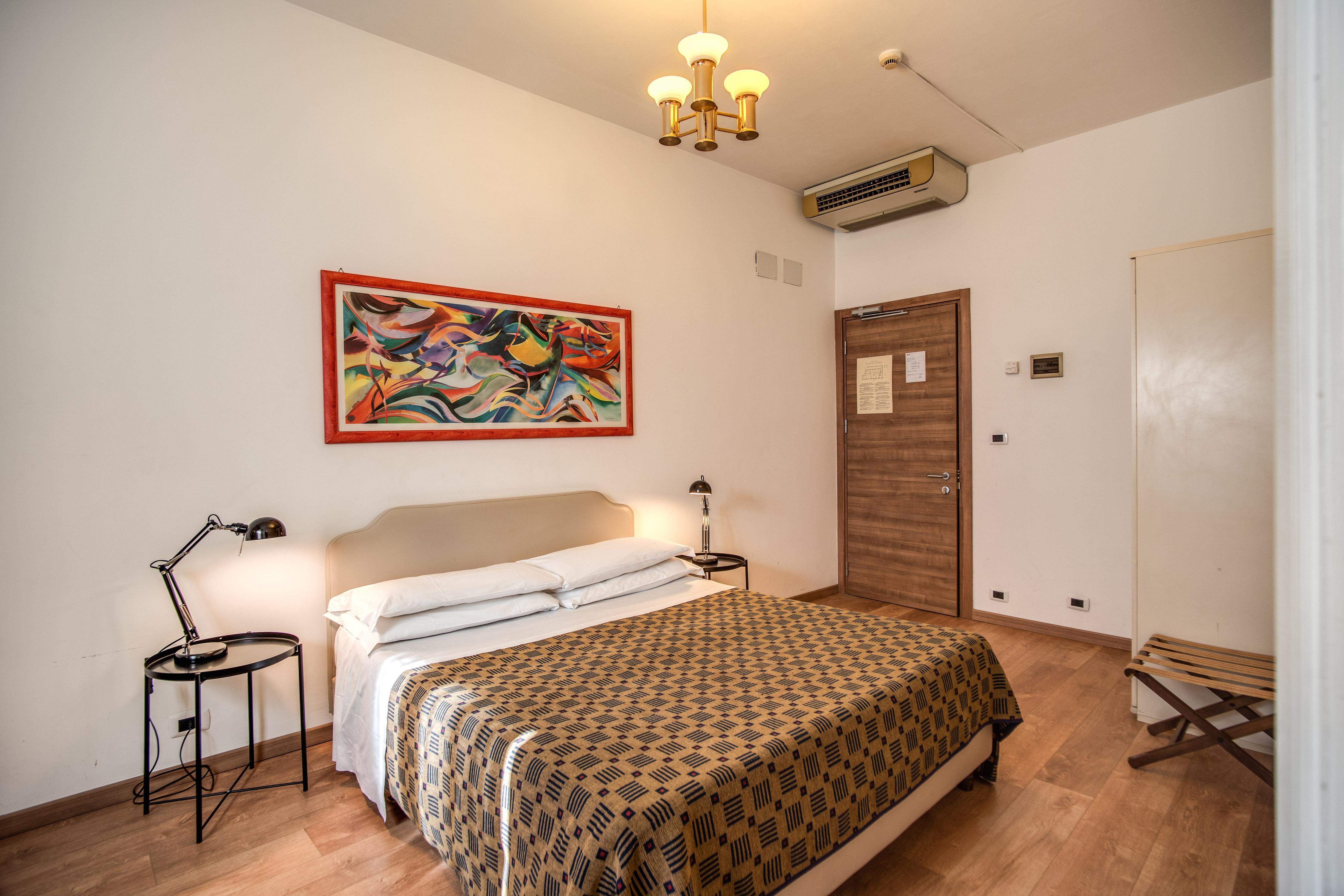 Hotel King Roma Esterno foto