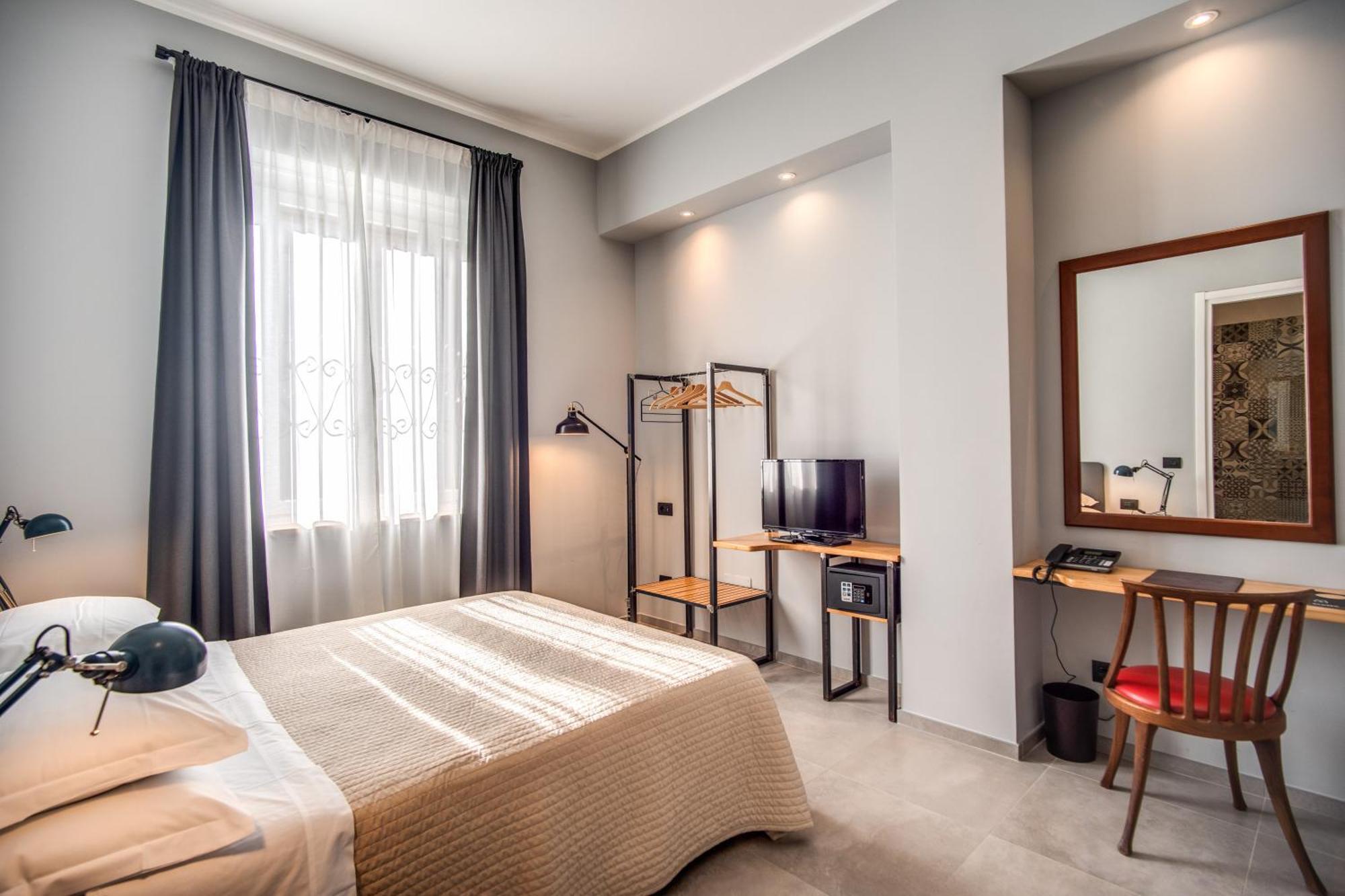 Hotel King Roma Esterno foto