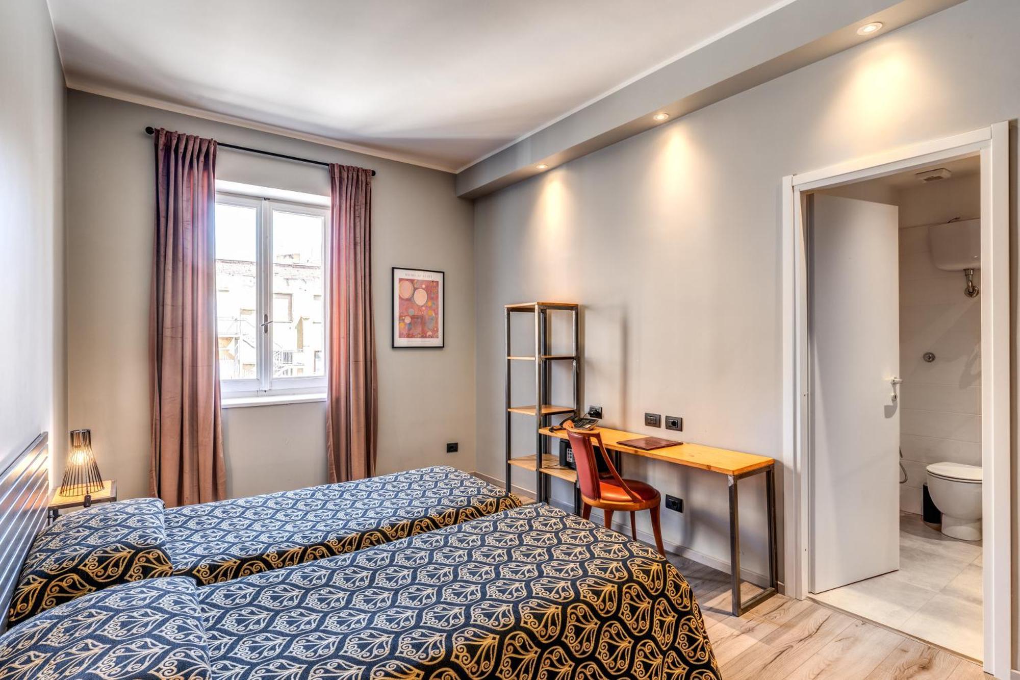 Hotel King Roma Esterno foto