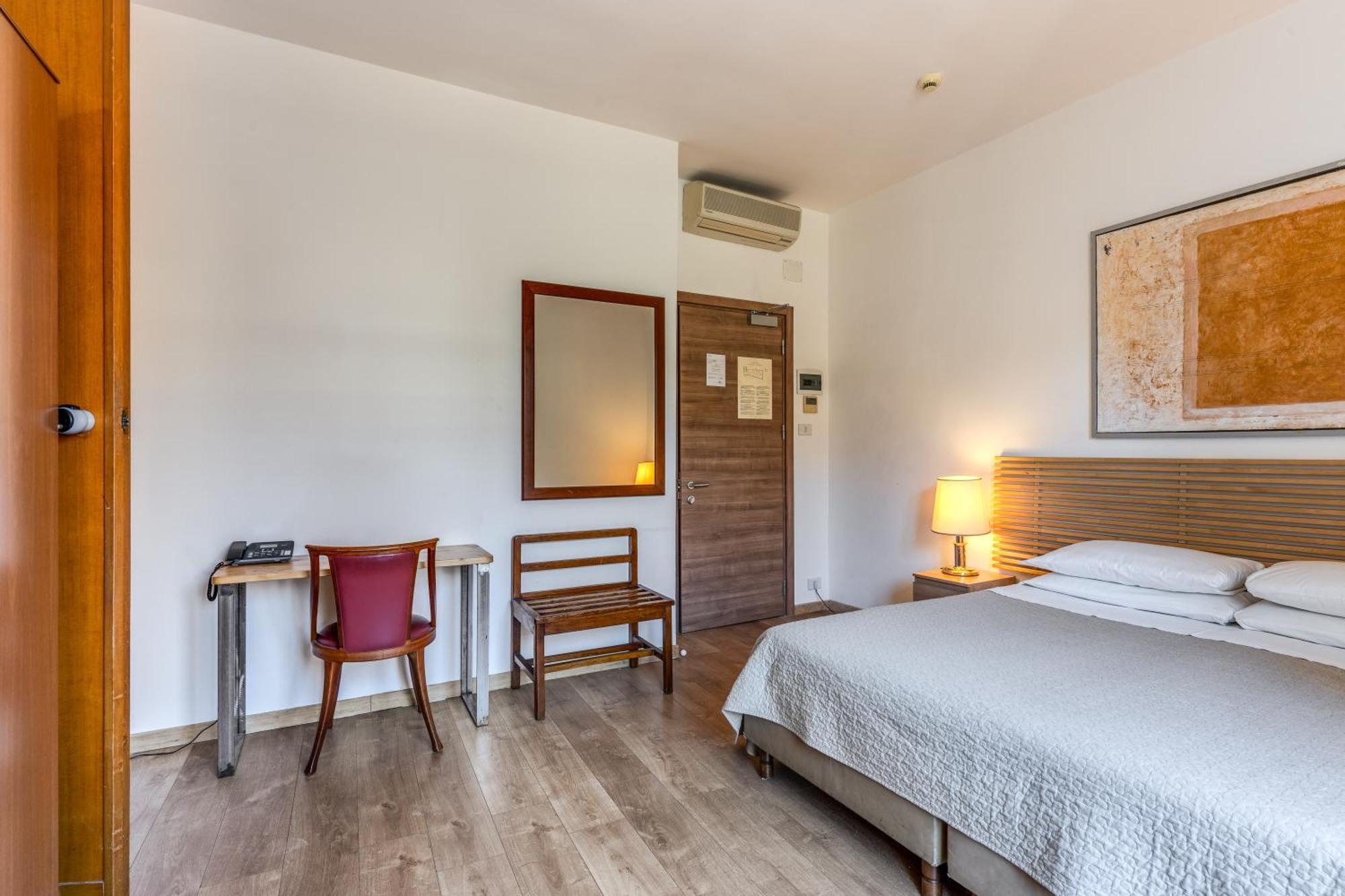 Hotel King Roma Esterno foto