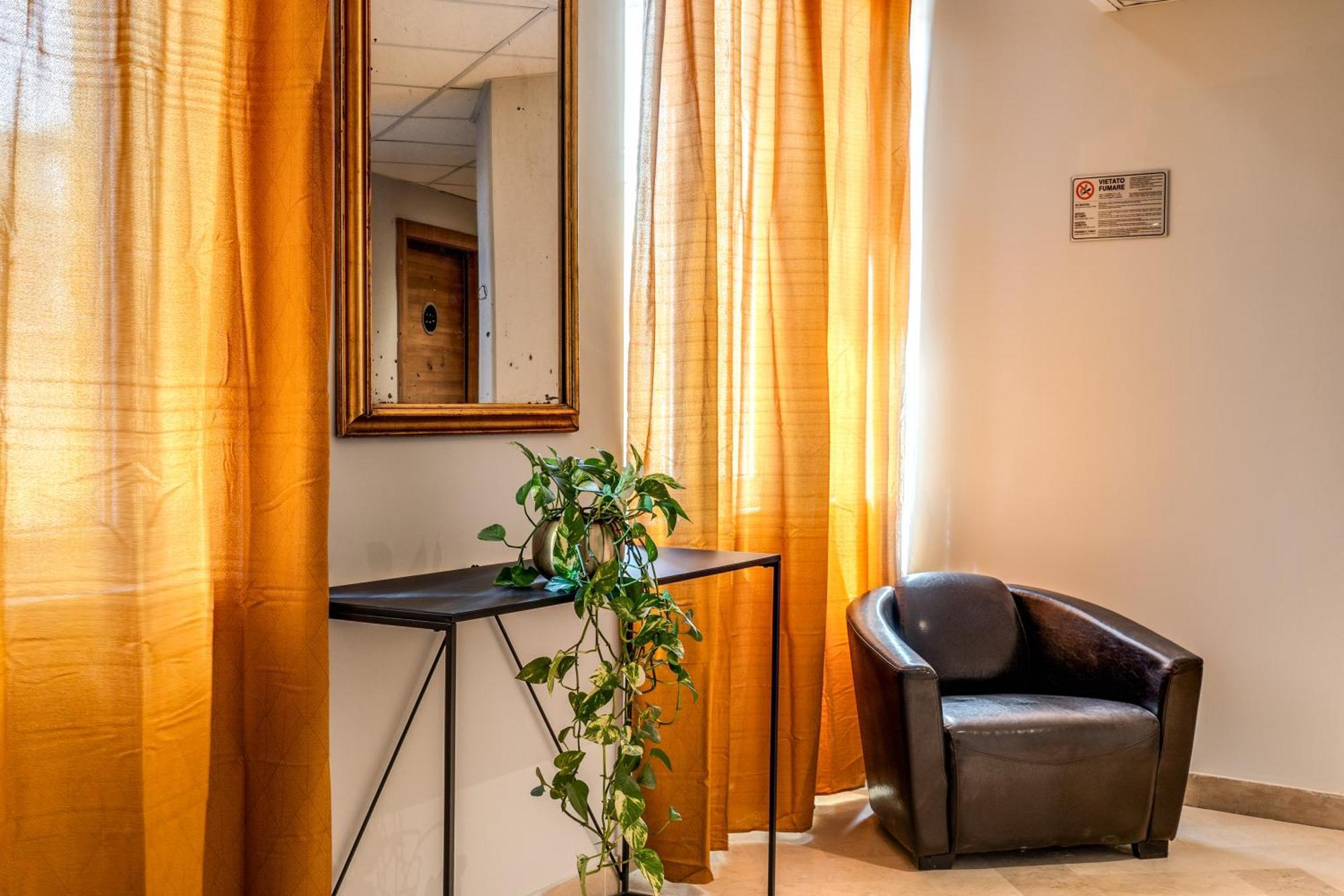 Hotel King Roma Esterno foto